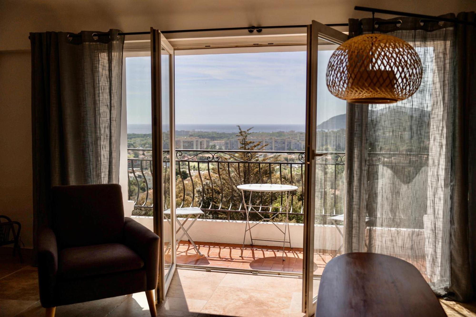 Villa Les Roches Mandelieu Esterno foto