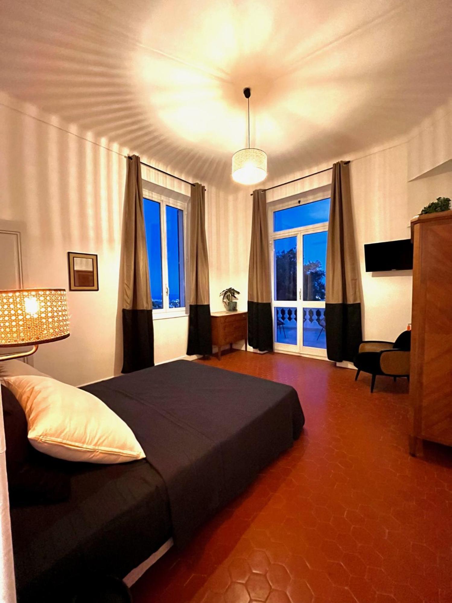 Villa Les Roches Mandelieu Esterno foto